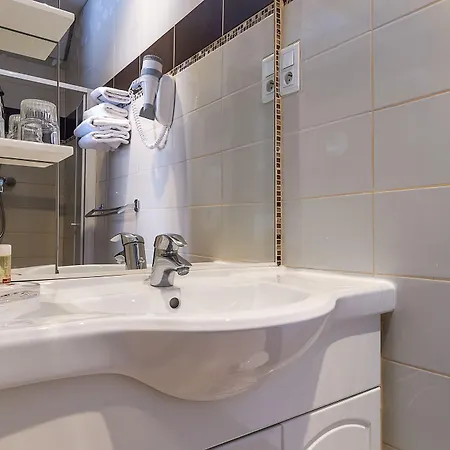 Du Moulin D'or Hotell 3*